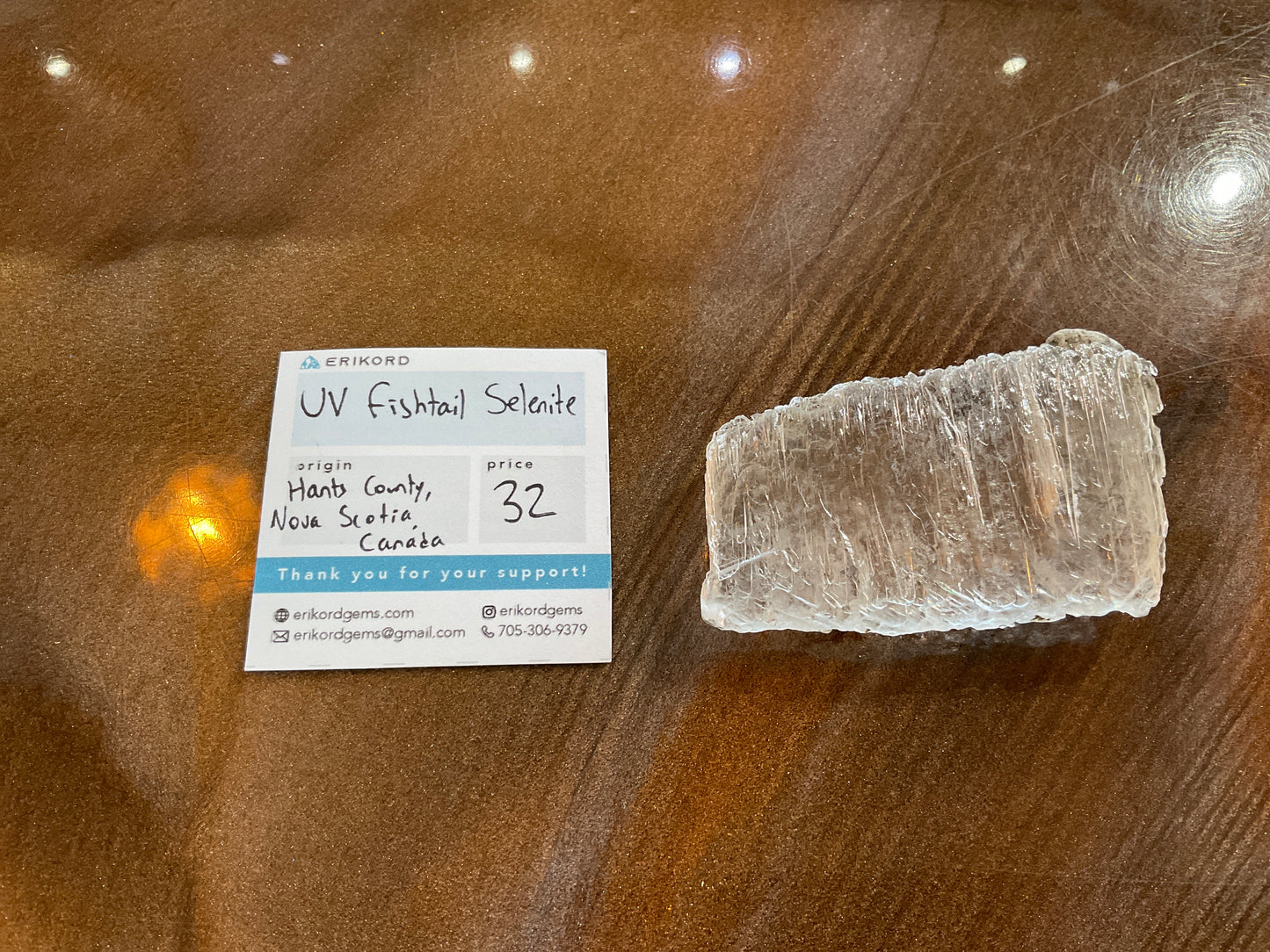 EG40 UV Fishtail Selenite