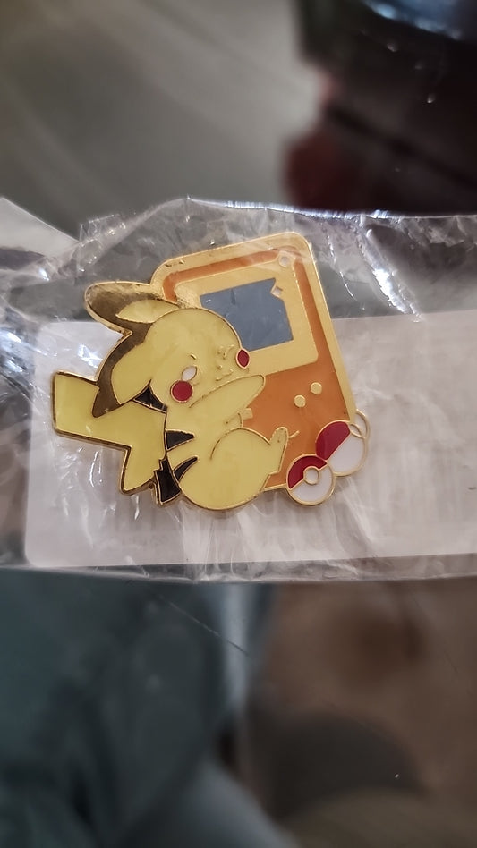 AV pin pikachu